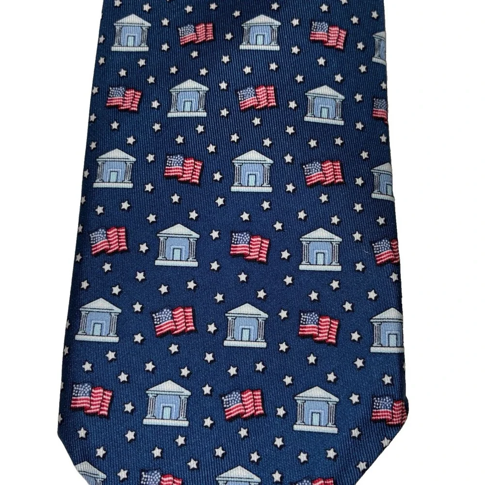 Vineyard Vines Rare 100% Silk Mens Necktie custom White House Flags 250th Anniv